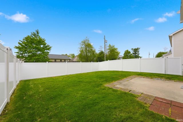 2009 Black Bear Drive, Fort Wayne, IN 46808