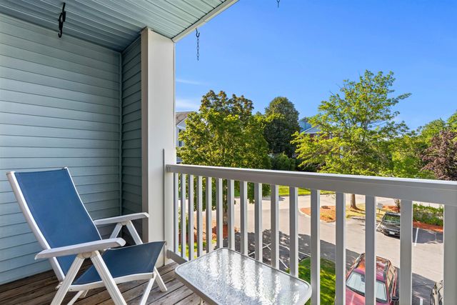 2 Timberwood Dr Unit 306, Goffstown, NH 03045