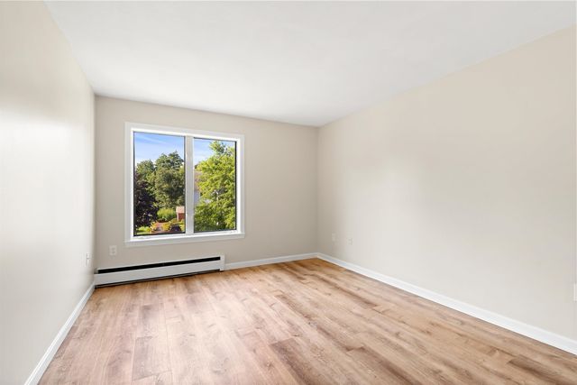 2 Timberwood Dr Unit 306, Goffstown, NH 03045