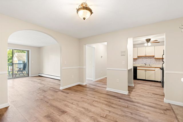 2 Timberwood Dr Unit 306, Goffstown, NH 03045