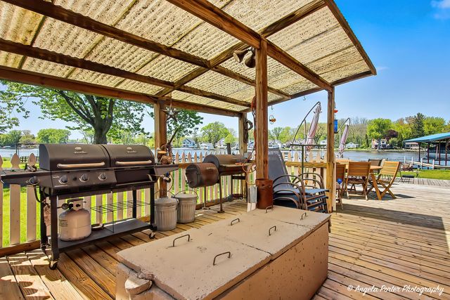 1518 River Terrace Drive, Johnsburg, IL 60051
