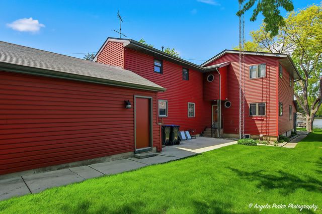 1518 River Terrace Drive, Johnsburg, IL 60051