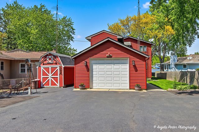1518 River Terrace Drive, Johnsburg, IL 60051