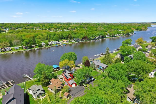 1518 River Terrace Drive, Johnsburg, IL 60051