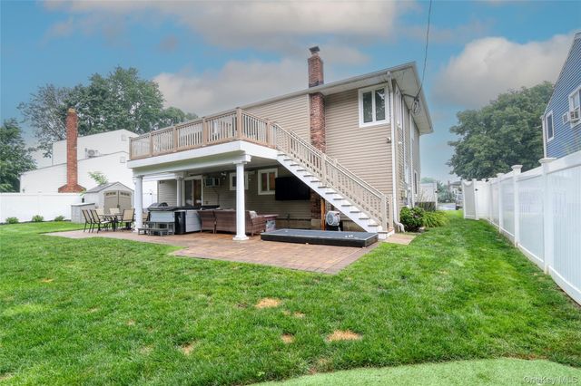 1352 Estelle Court, Seaford, NY 11783