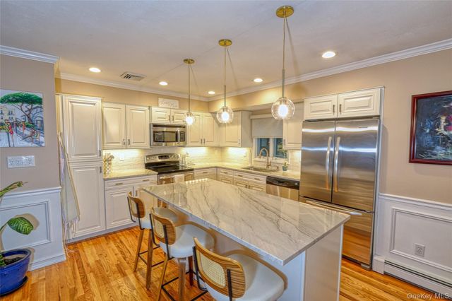 1352 Estelle Court, Seaford, NY 11783