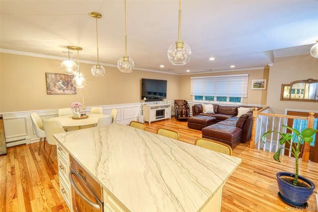 1352 Estelle Court, Seaford, NY 11783