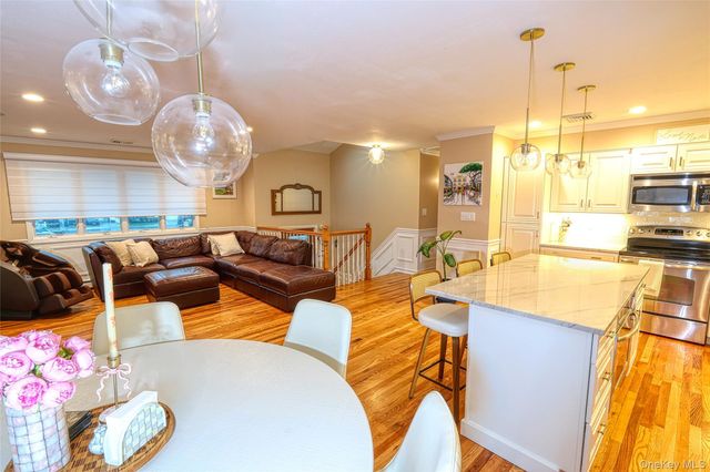 1352 Estelle Court, Seaford, NY 11783