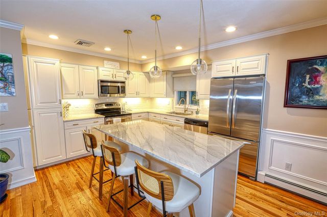 1352 Estelle Court, Seaford, NY 11783