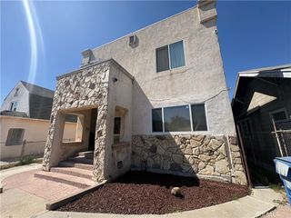 151 W 52nd 153, Los Angeles, CA 90037