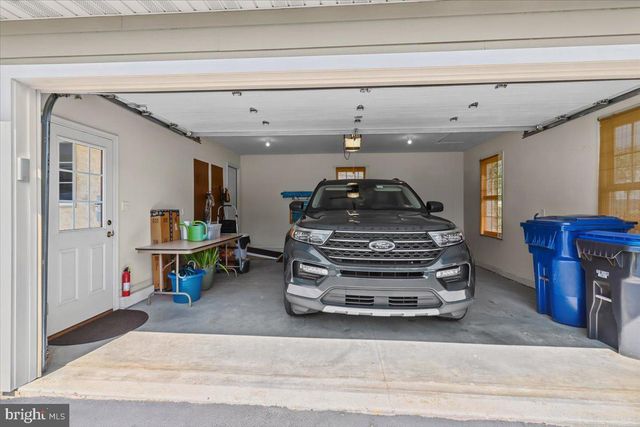 13 PARKSIDE DR, Elverson, PA 19520