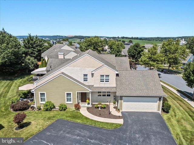 13 PARKSIDE DR, Elverson, PA 19520