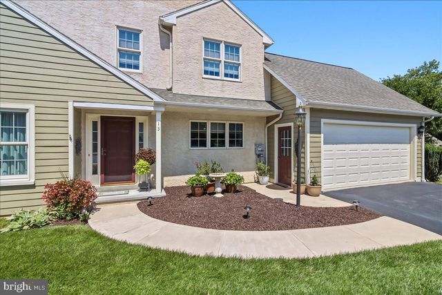 13 PARKSIDE DR, Elverson, PA 19520