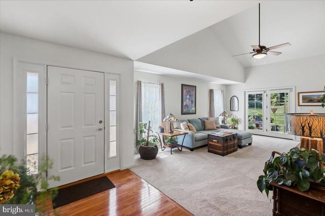 13 PARKSIDE DR, Elverson, PA 19520