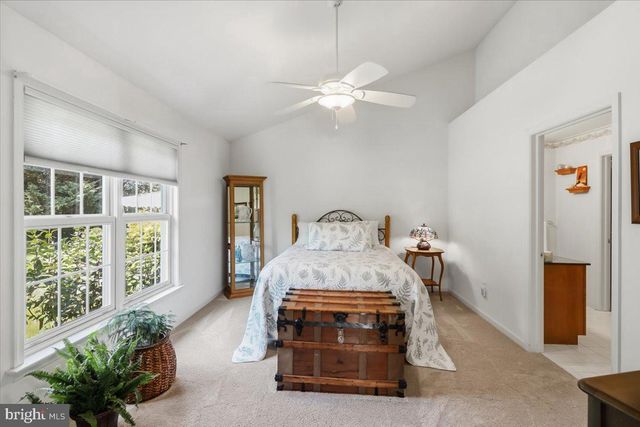 13 PARKSIDE DR, Elverson, PA 19520