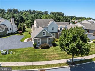 13 PARKSIDE DR, Elverson, PA 19520