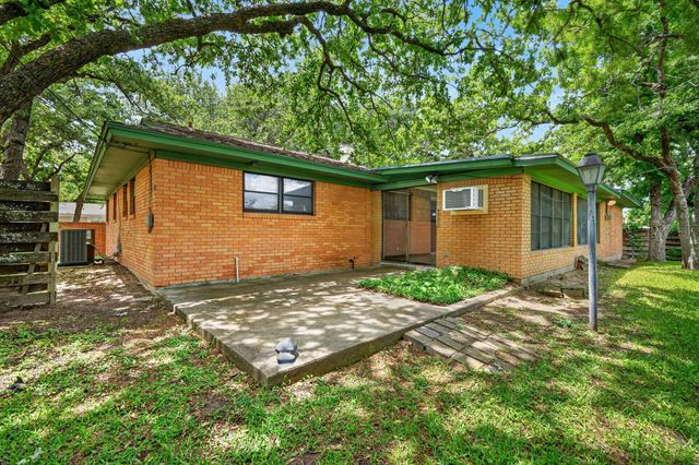 1271 N Wildwood Drive, Stephenville, TX 76401