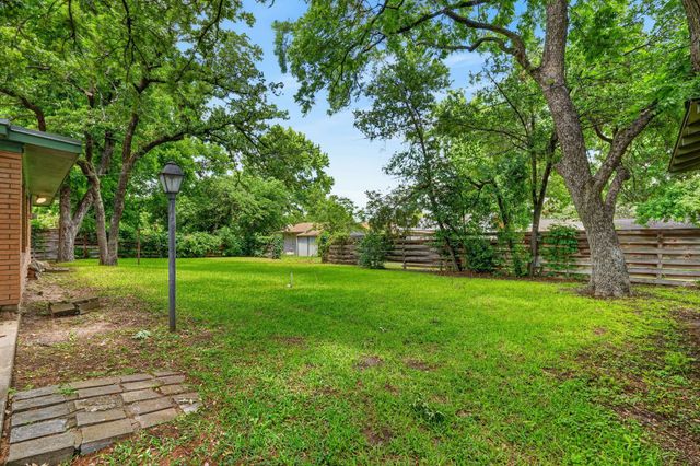 1271 N Wildwood Drive, Stephenville, TX 76401