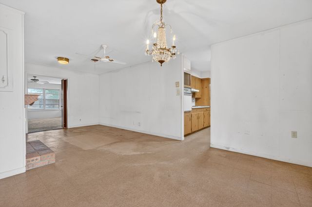 1271 N Wildwood Drive, Stephenville, TX 76401