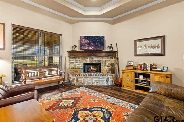 125 Towering Oaks Branch, Longview, TX 75602