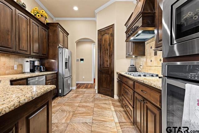 125 Towering Oaks Branch, Longview, TX 75602