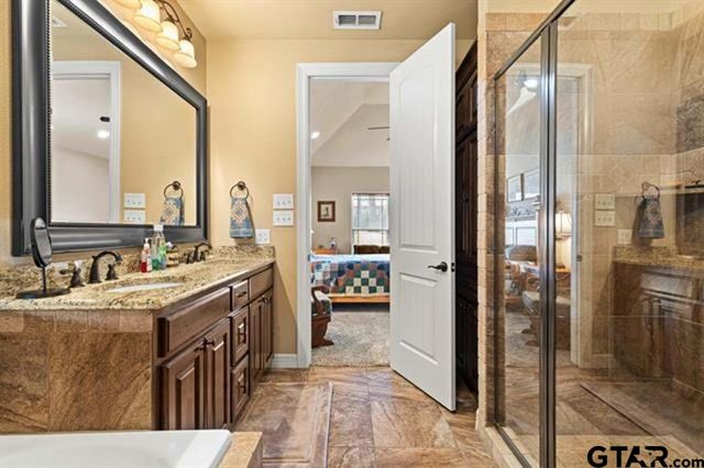 125 Towering Oaks Branch, Longview, TX 75602