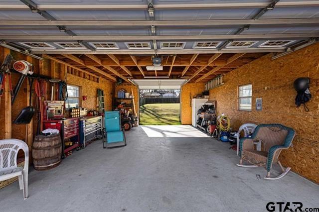 125 Towering Oaks Branch, Longview, TX 75602