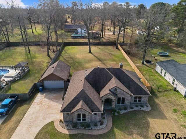 125 Towering Oaks Branch, Longview, TX 75602