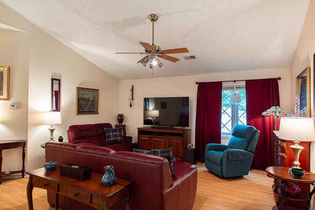1417 Corral Way, Frankfort, KY 40601