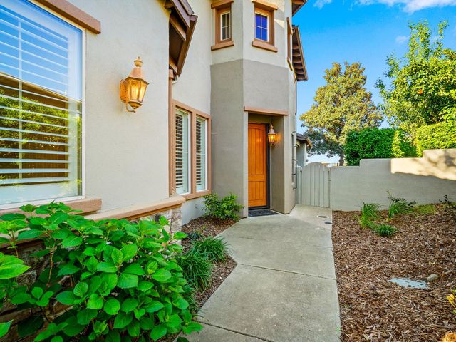 524 Silvaner Ct, El Dorado Hills, CA 95762