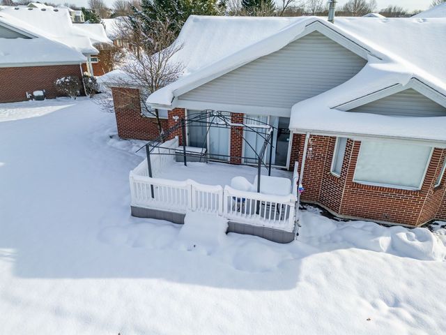 225 Secretariats Way 15, Belvidere, IL 61008