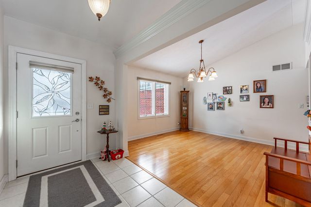 225 Secretariats Way 15, Belvidere, IL 61008