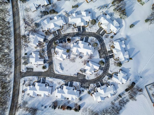 225 Secretariats Way 15, Belvidere, IL 61008