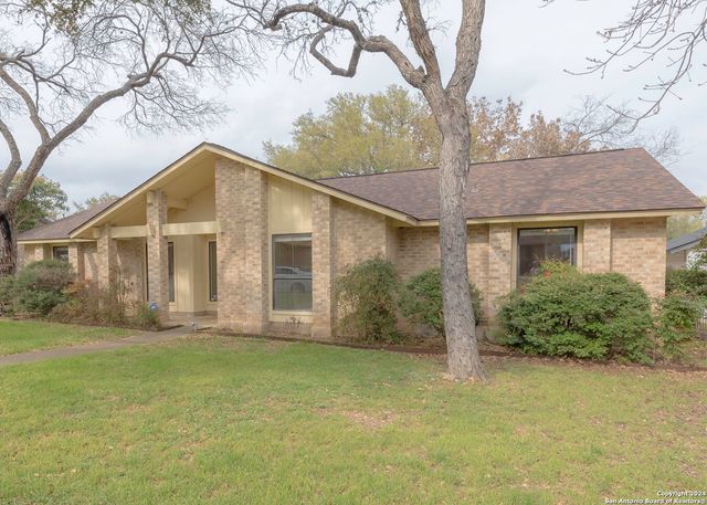 13722 PEBBLE POINT DR, San Antonio, TX 78231