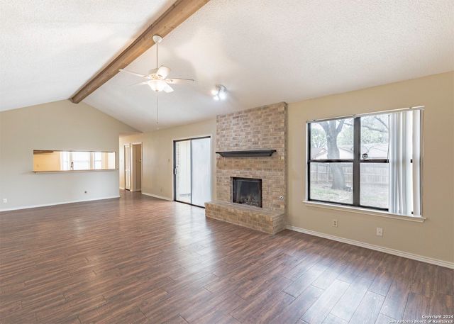 13722 PEBBLE POINT DR, San Antonio, TX 78231