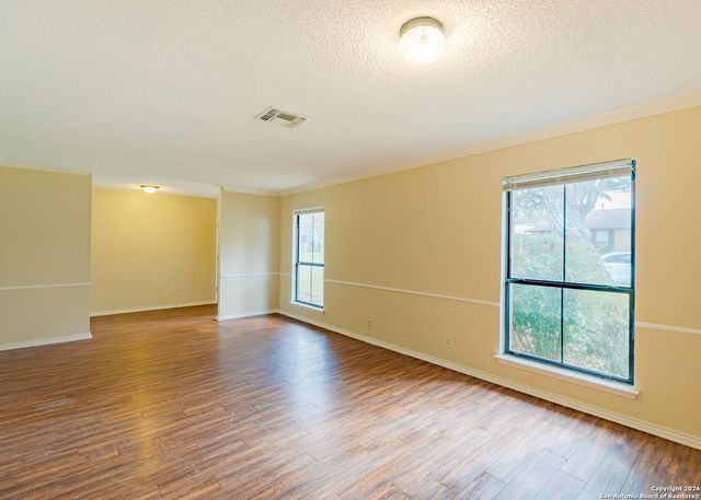 13722 PEBBLE POINT DR, San Antonio, TX 78231