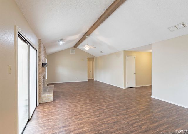 13722 PEBBLE POINT DR, San Antonio, TX 78231