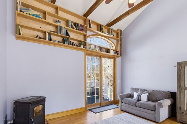 404 South Christopher Avenue, Tiverton, RI 02878