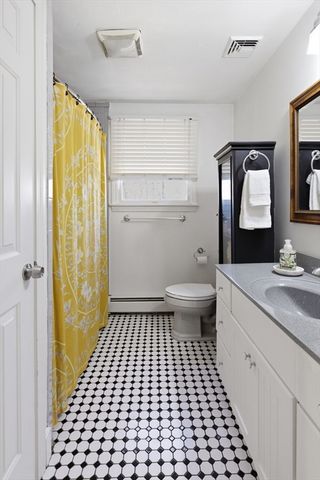 404 South Christopher Avenue, Tiverton, RI 02878