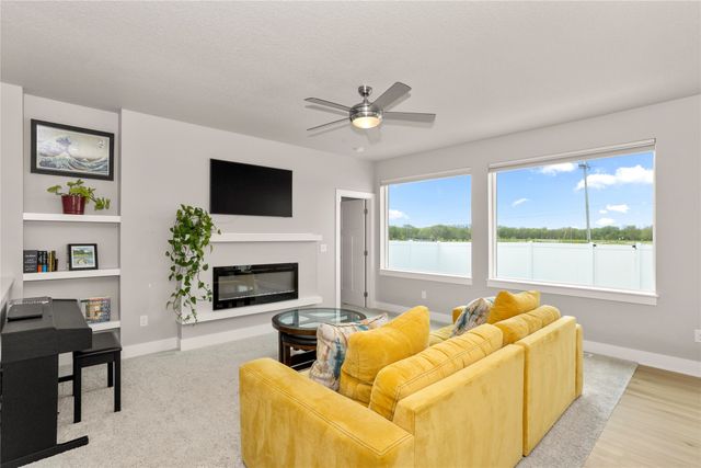 710 SE 69th Street, Pleasant Hill, IA 50327