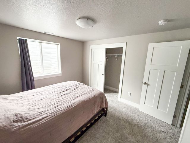 710 SE 69th Street, Pleasant Hill, IA 50327