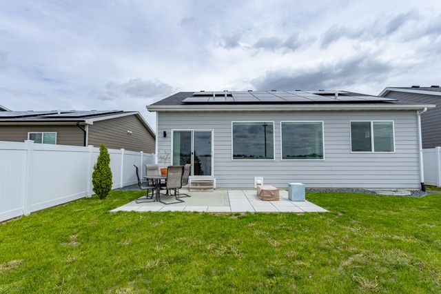 710 SE 69th Street, Pleasant Hill, IA 50327