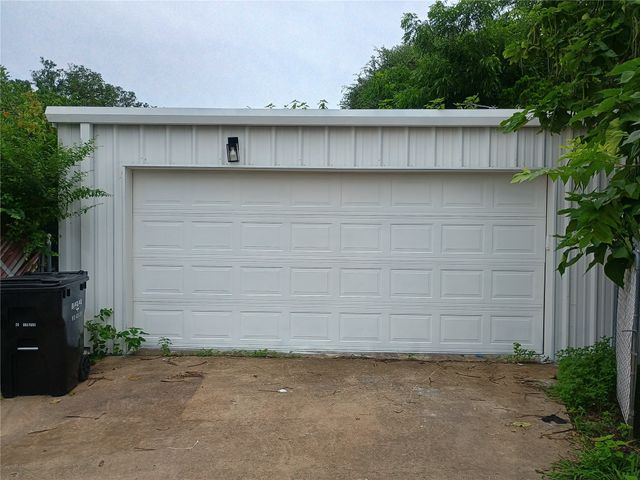 1613 Jones Street, Greenville, TX 75401