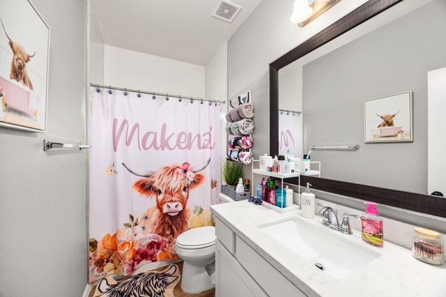 7422 Hillside Avenue, Mont Belvieu, TX 77523
