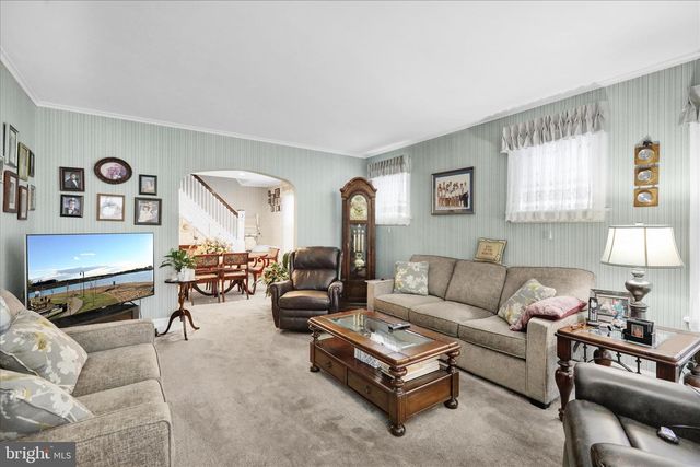 21 WOODLAND RD, Reading, PA 19610