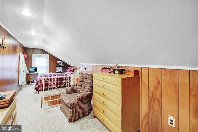 21 WOODLAND RD, Reading, PA 19610