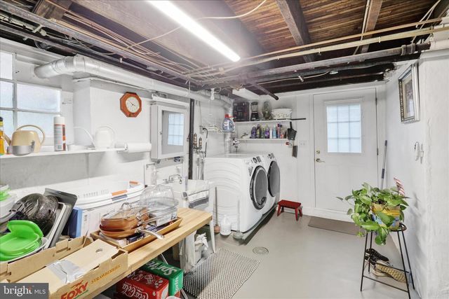 21 WOODLAND RD, Reading, PA 19610