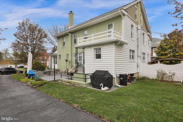 21 WOODLAND RD, Reading, PA 19610