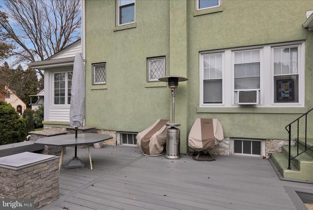 21 WOODLAND RD, Reading, PA 19610