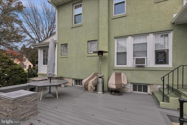 21 WOODLAND RD, Reading, PA 19610